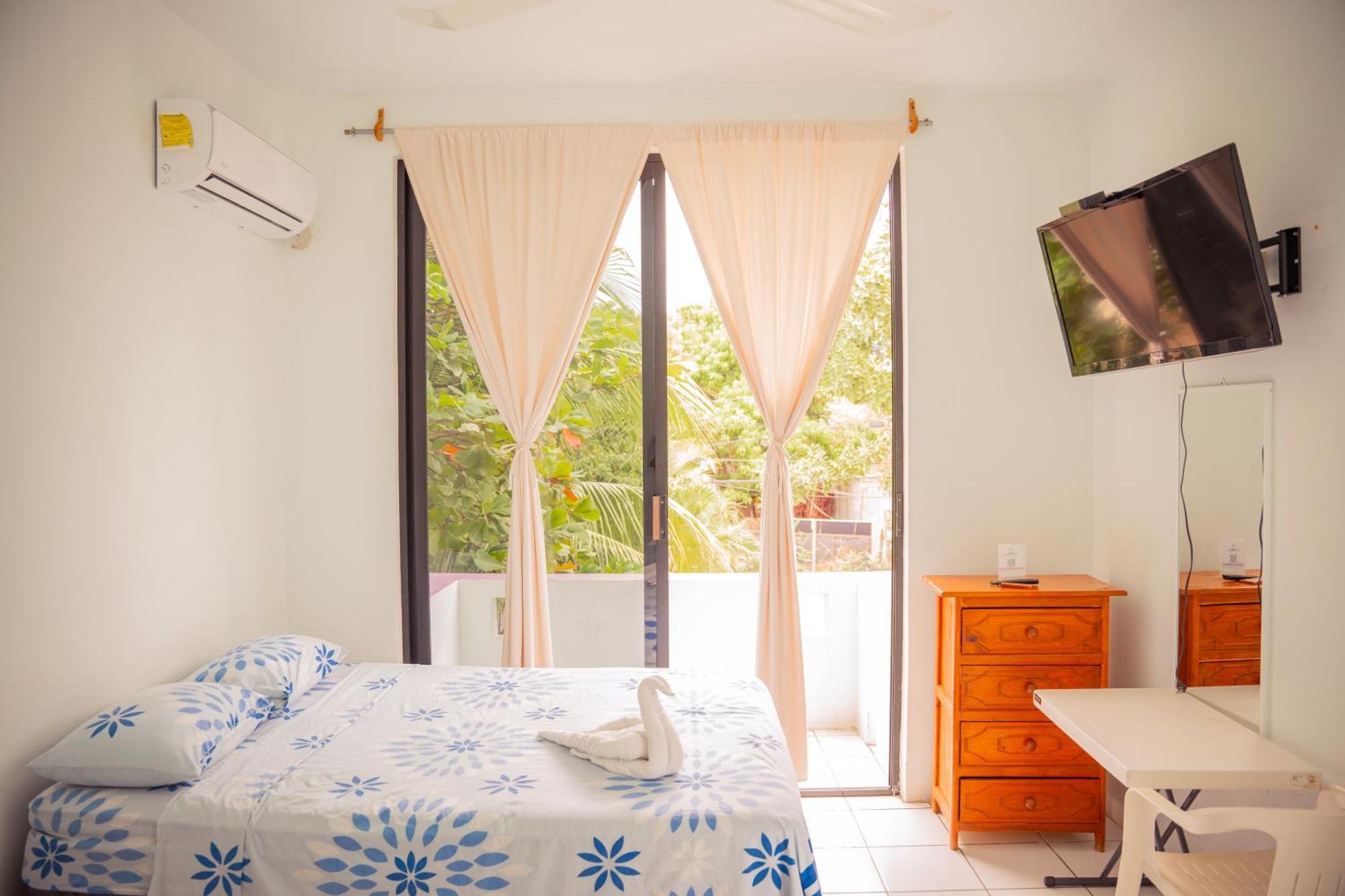 Hotel Palmarito ปูแอร์โตเอสกอนดิโด ภายนอก รูปภาพ